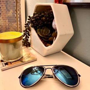 Sunglasses blue ✨💙🤍
